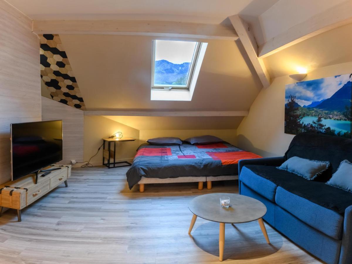 Au Bord Du Lac D'Annecy, Logement Type Loft, Dans Residence Avec Plage Et Ponton Privee دْوا المظهر الخارجي الصورة