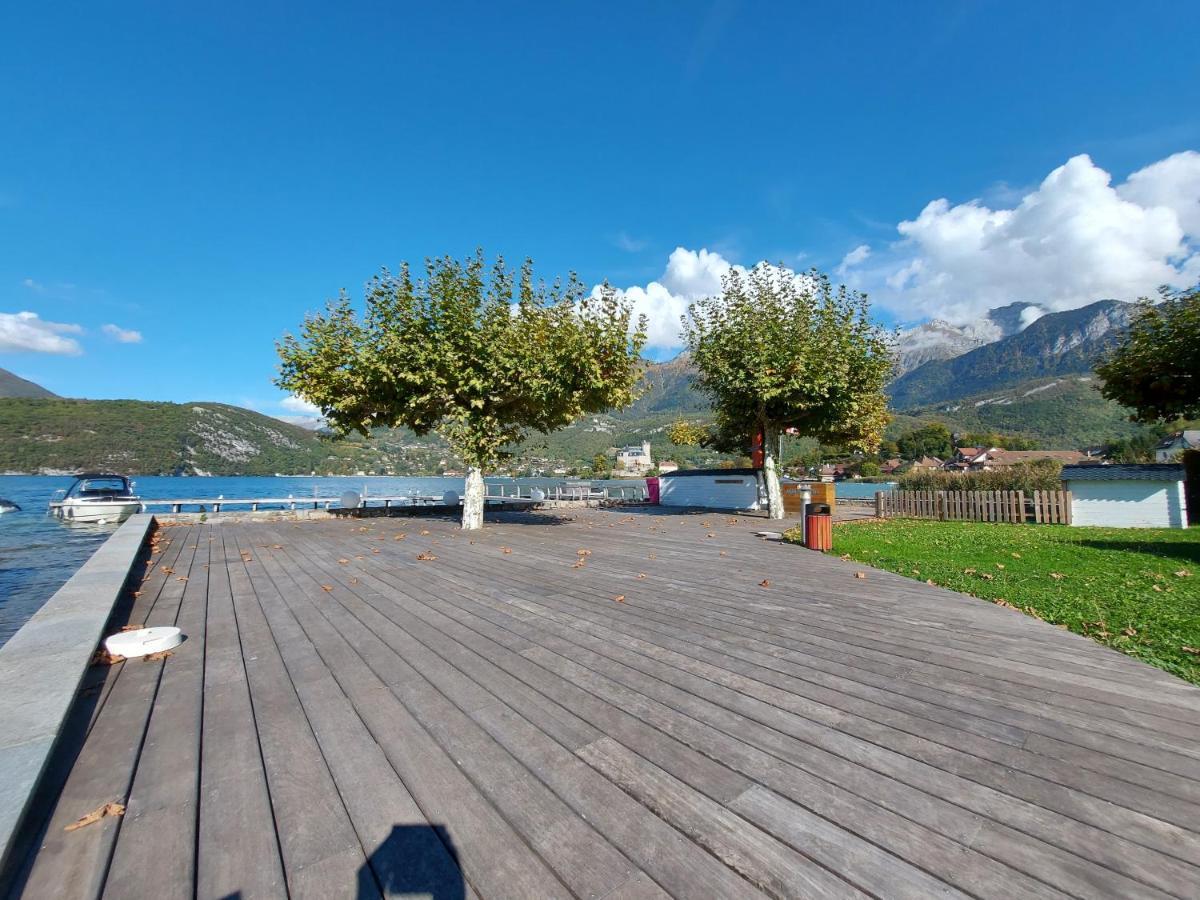 Au Bord Du Lac D'Annecy, Logement Type Loft, Dans Residence Avec Plage Et Ponton Privee دْوا المظهر الخارجي الصورة